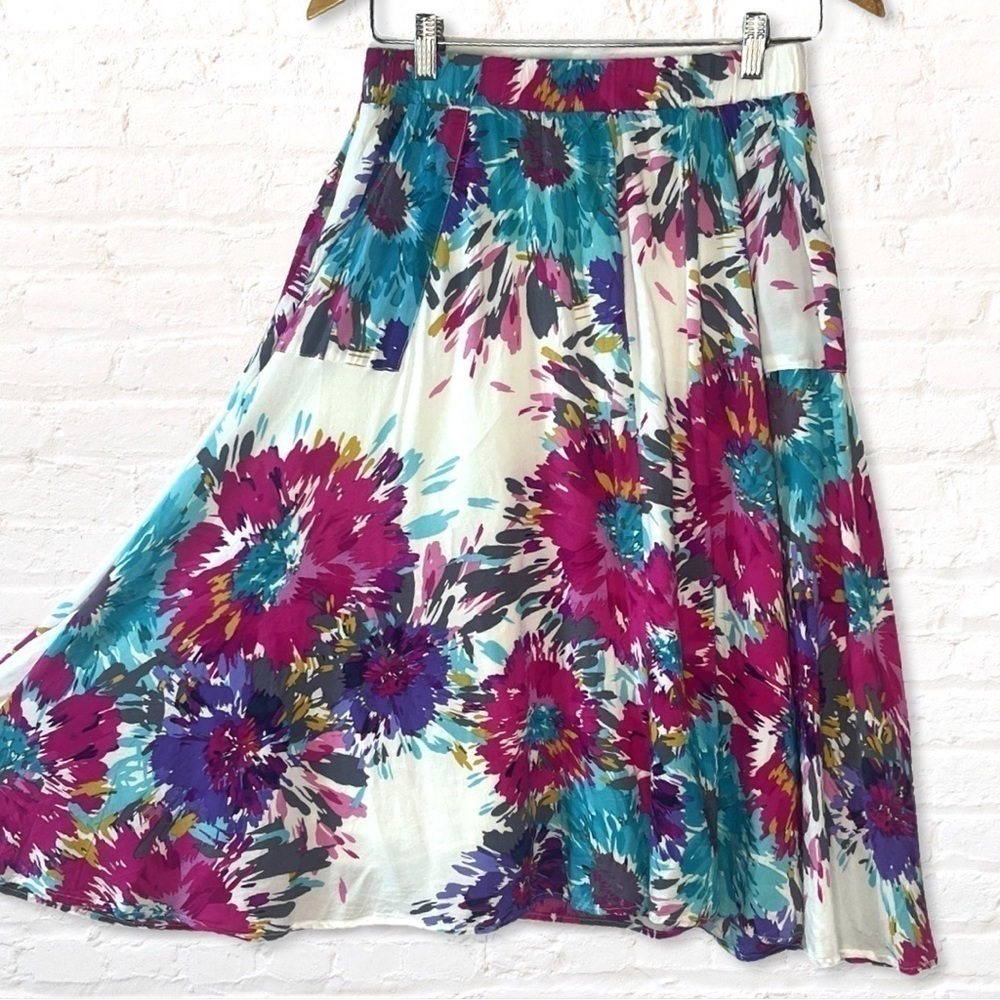 Old Navy Floral Pleated A-Line Skirt Size Small White Purple Pink Blue - Picture 3 of 7